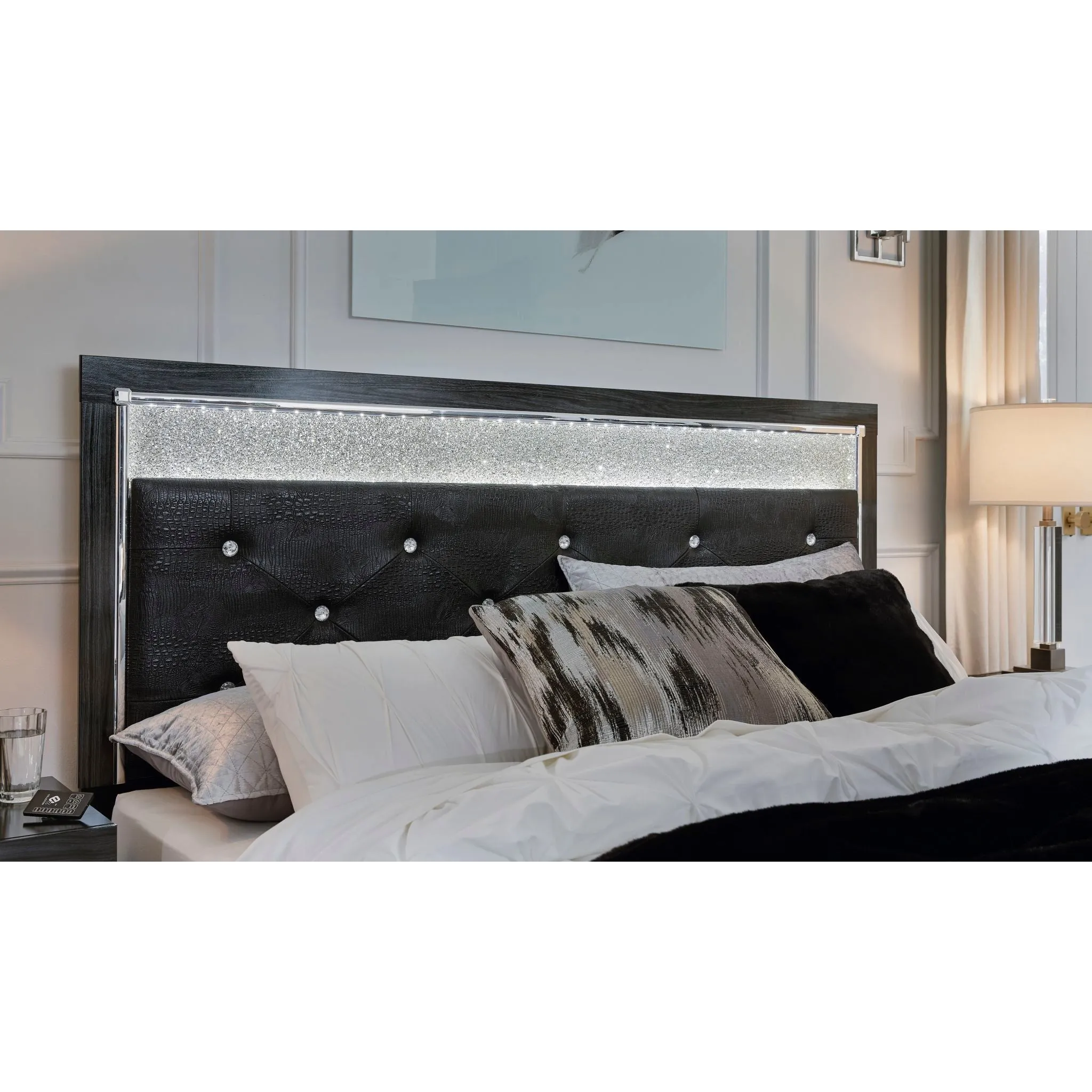 Kaydell Panel Bed - Black