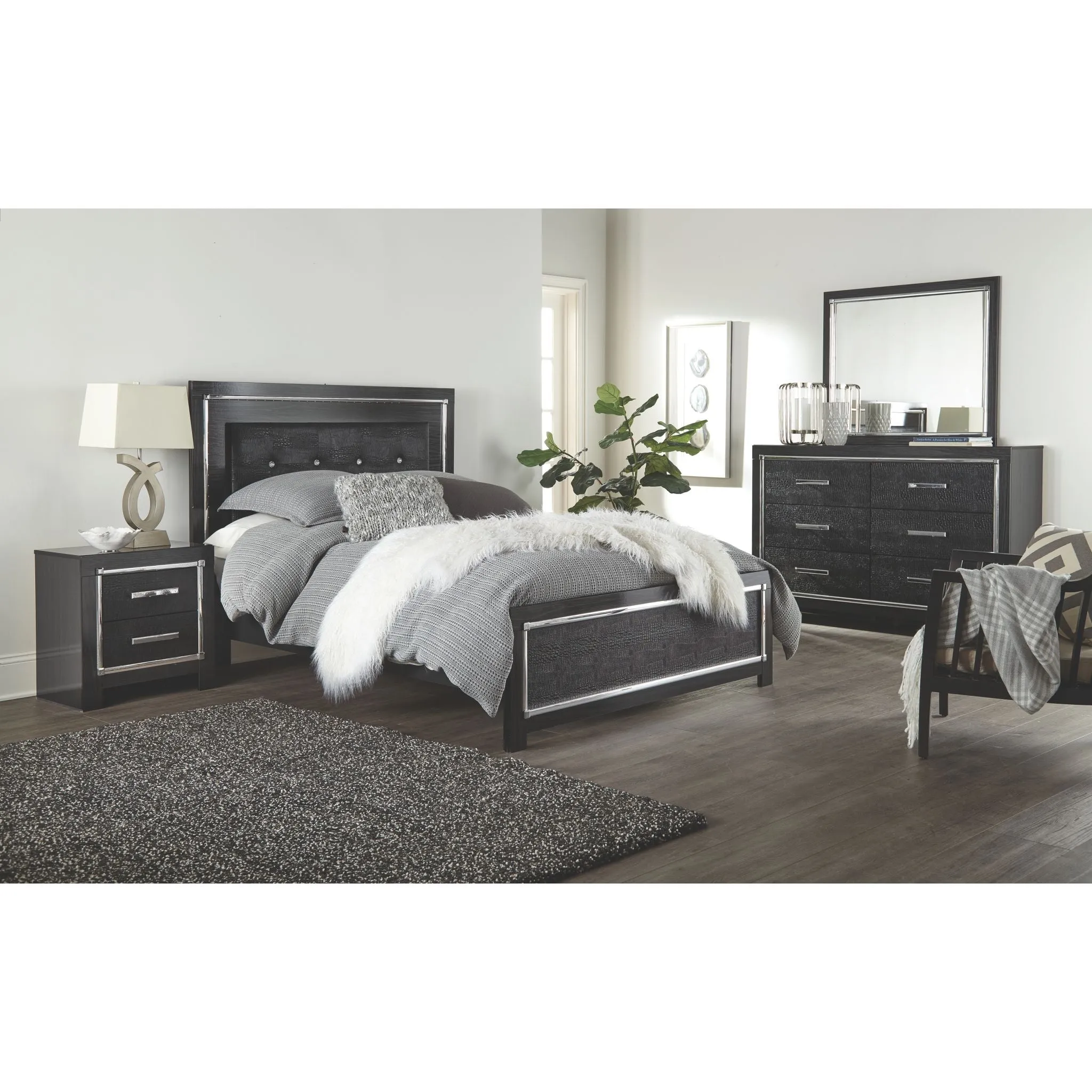 Kaydell Platform Bed - Black