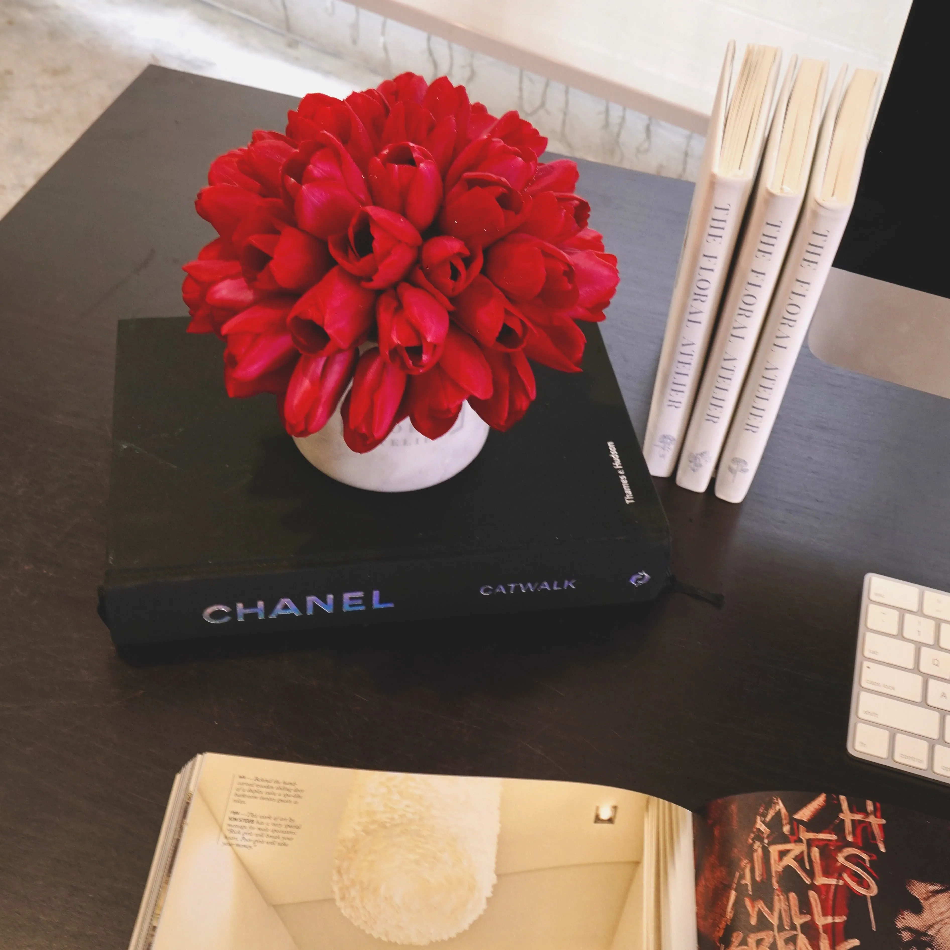 Red Tulip Luxe Marble Vase