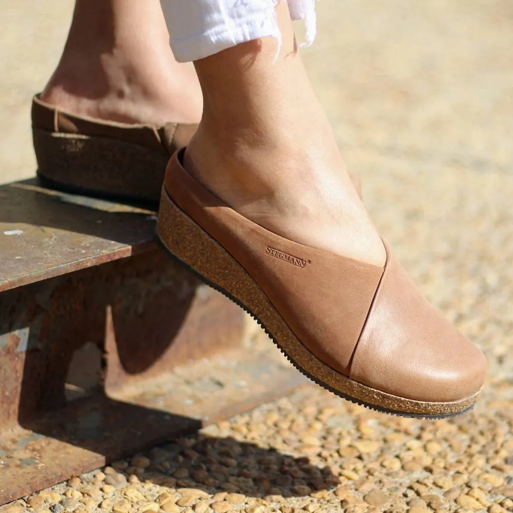 Women's 'Elsa' Wedge Mule in Leather & Nubuck