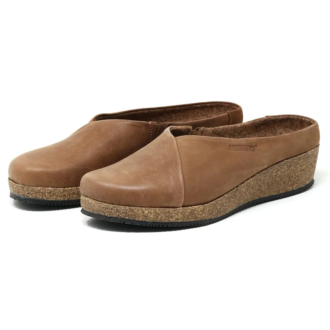 Women's 'Elsa' Wedge Mule in Leather & Nubuck